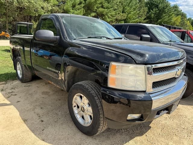 Image of Chevrolet 1500 equipment image 1