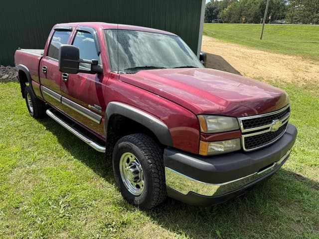 Image of Chevrolet 2500 equipment image 1