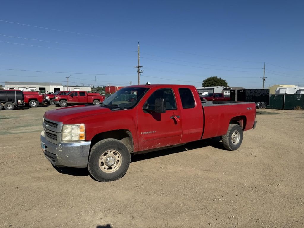 2007 Chevrolet 2500HD Equipment Image0