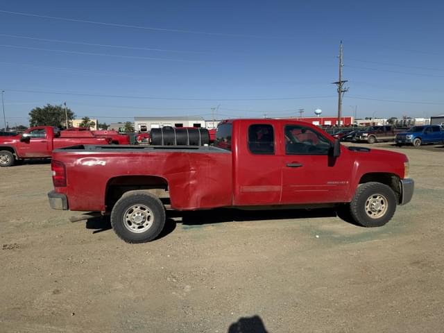 Image of Chevrolet 2500HD equipment image 4