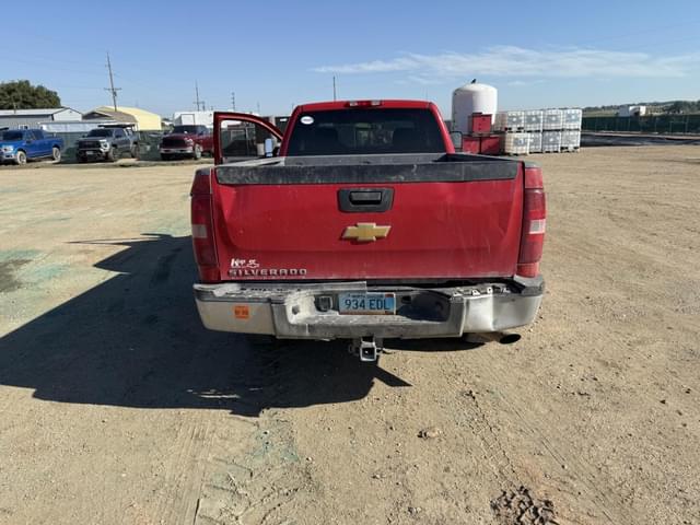 Image of Chevrolet 2500HD equipment image 3