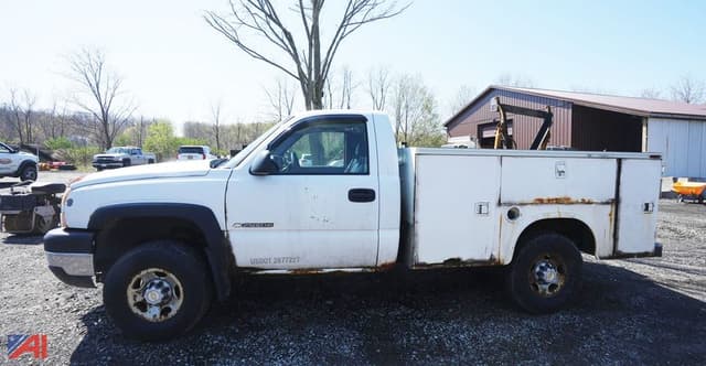 Image of Chevrolet 2500HD equipment image 1