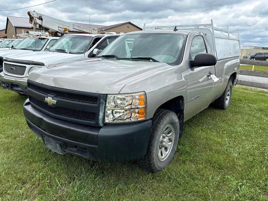 Image of Chevrolet Silverado Primary image