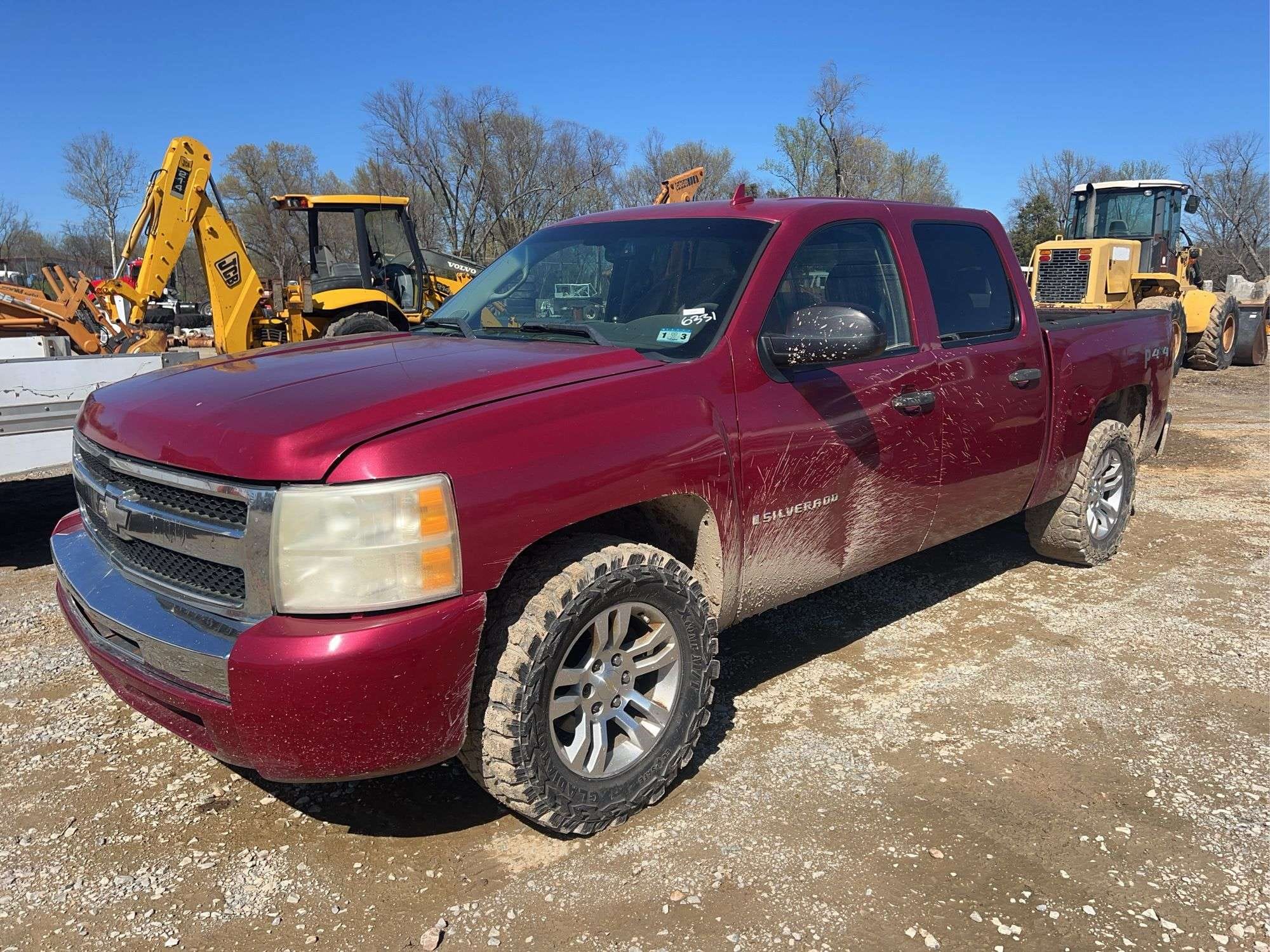 2007 Chevrolet Silverado Equipment Image0