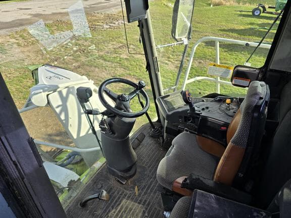 Image of CLAAS Jaguar 900 equipment image 2