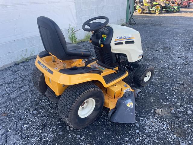 Image of Cub Cadet LT1045 equipment image 3