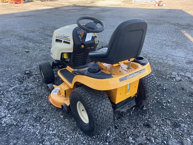 Image of Cub Cadet LT1045 equipment image 2
