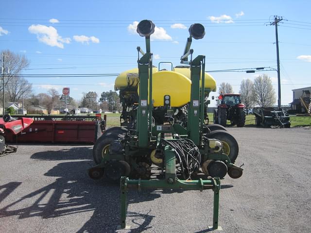 Image of John Deere 1770 equipment image 1