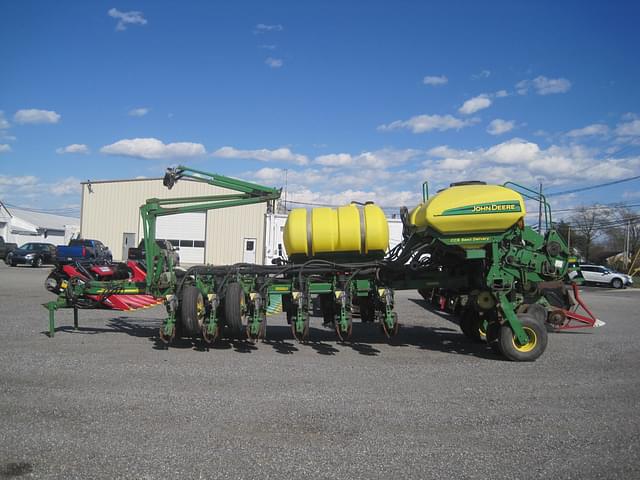 Image of John Deere 1770 equipment image 2