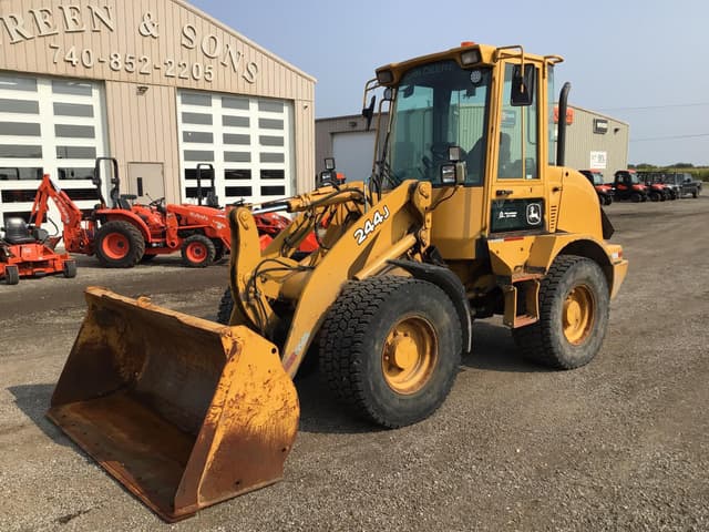 Image of John Deere 244J equipment image 3