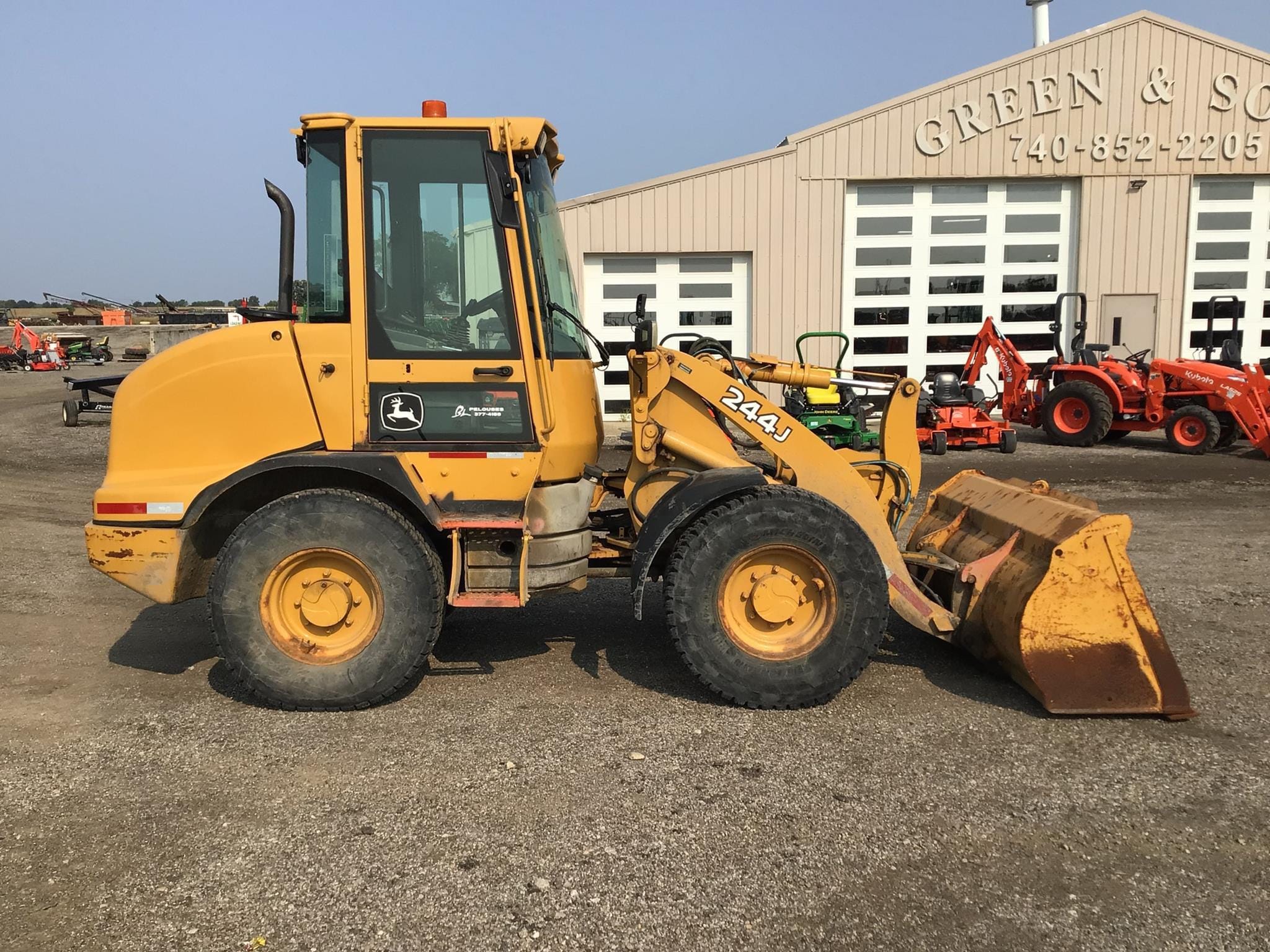 Main image John Deere 244J