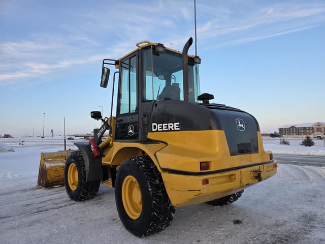 Image of John Deere 304J equipment image 3