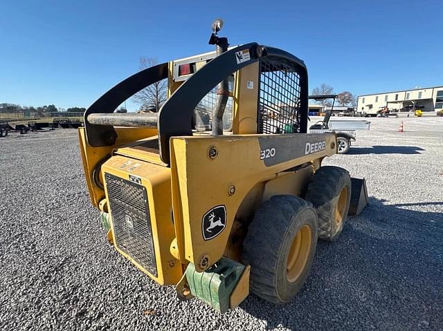 Image of John Deere 320 equipment image 3