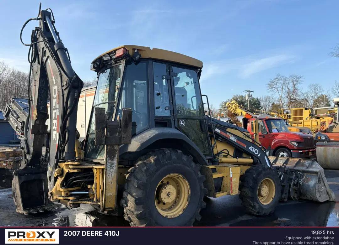 Image of John Deere 410J Primary image