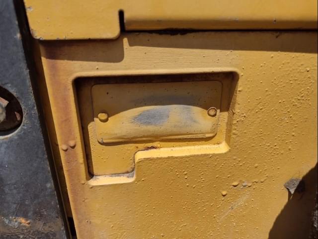 Image of John Deere 450J LGP equipment image 4