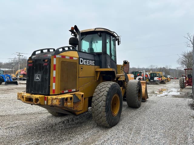 Image of John Deere 624J equipment image 3