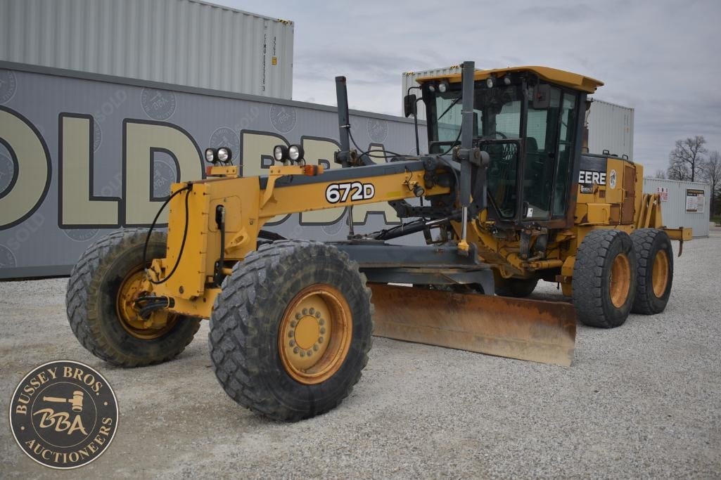 2007 John Deere 672D Equipment Image0