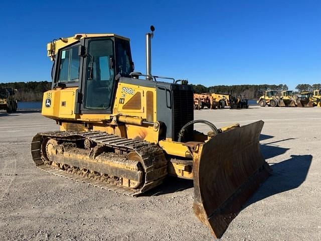 Image of John Deere 700J equipment image 1