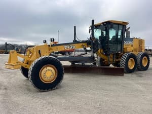 2007 John Deere 772D Image