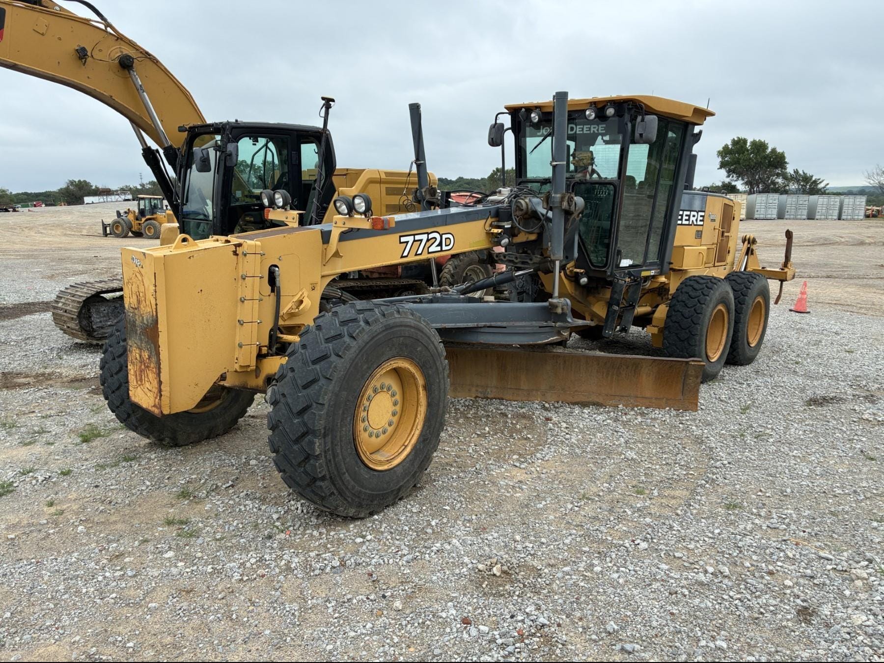 2007 John Deere 772D Equipment Image0