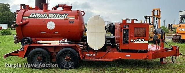 Image of Ditch Witch FX30 equipment image 3