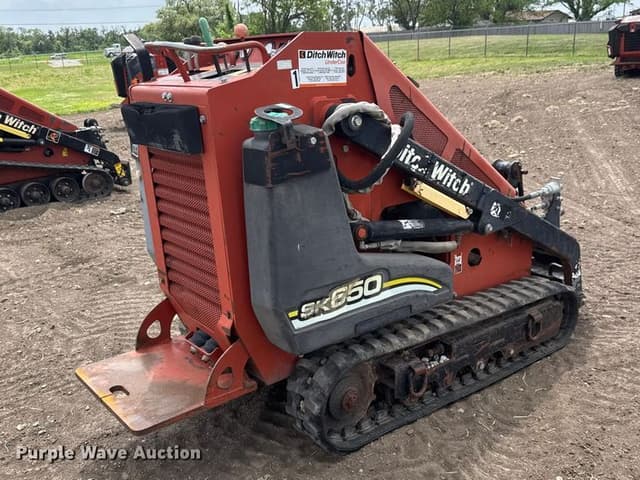 Image of Ditch Witch SK650 equipment image 4