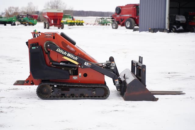 Image of Ditch Witch SK650 equipment image 3