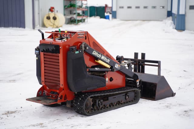 Image of Ditch Witch SK650 equipment image 4