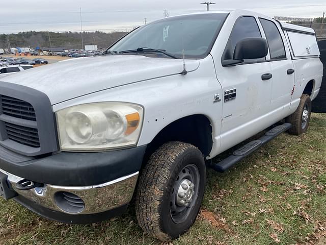 Image of Dodge Ram 2500 equipment image 3