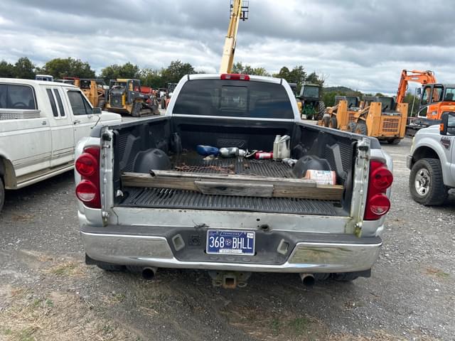 Image of Dodge Ram 3500 equipment image 4