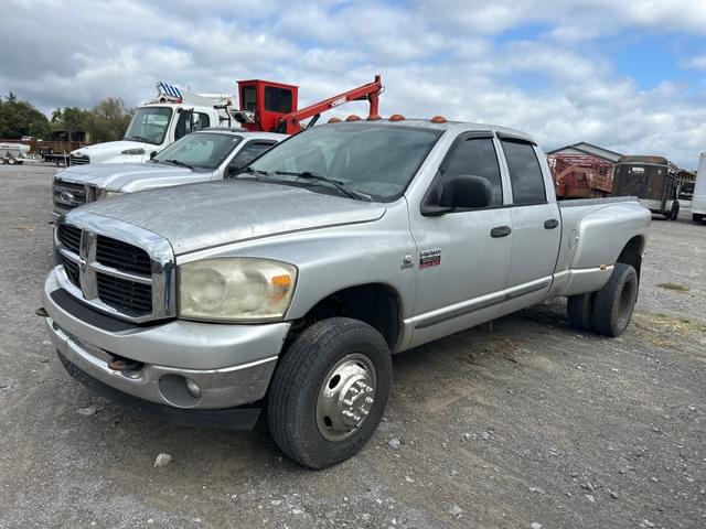 Image of Dodge Ram 3500 equipment image 1