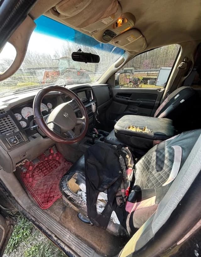 Image of Dodge Ram 3500 equipment image 4