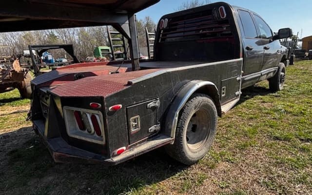 Image of Dodge Ram 3500 equipment image 3