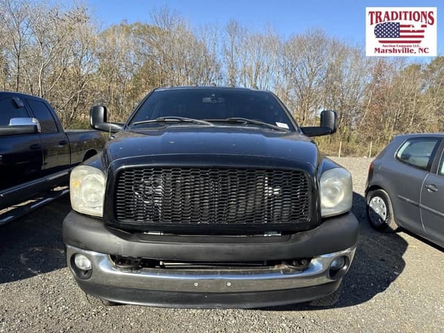 Image of Dodge Ram 3500 equipment image 2