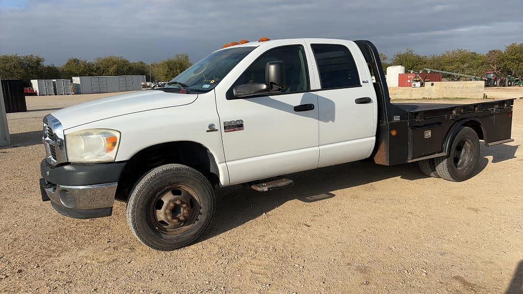 Image of Dodge Ram 3500 Primary image