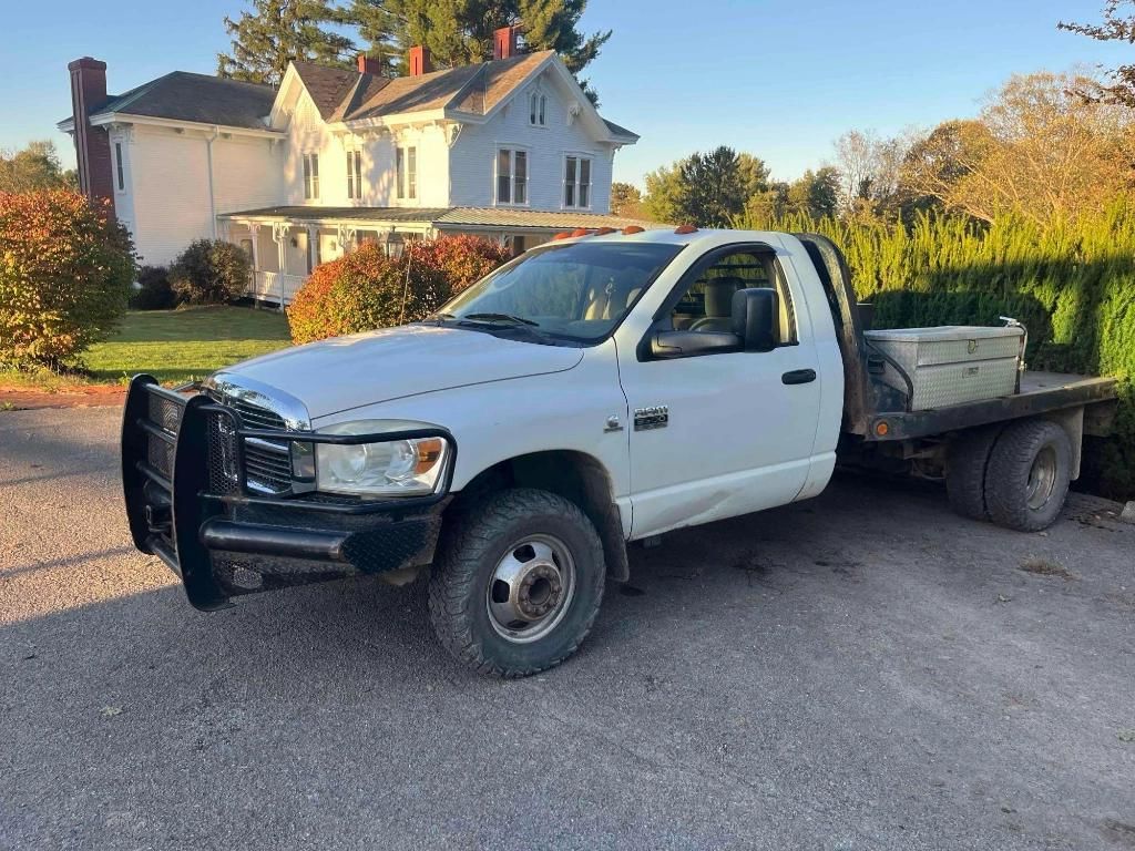 2007 Dodge Ram 3500 Equipment Image0