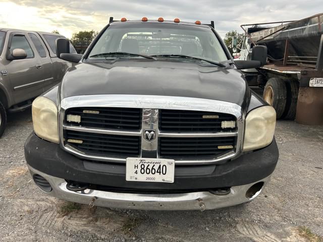 Image of Dodge Ram 3500 equipment image 4
