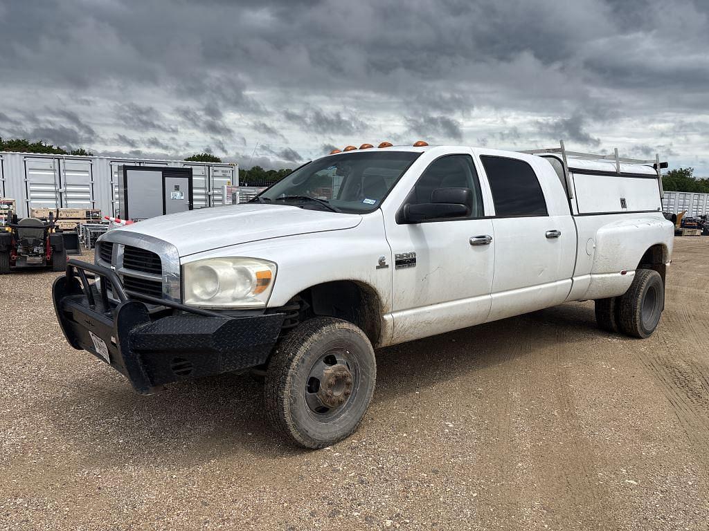 Image of Dodge Ram 3500 Primary image