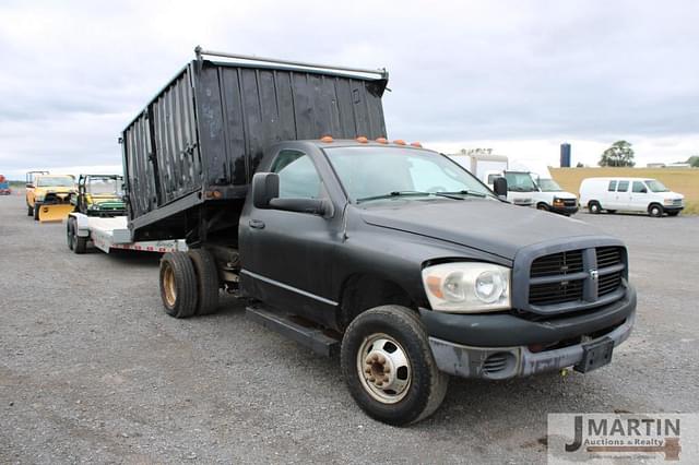 Image of Dodge Ram 3500 equipment image 1