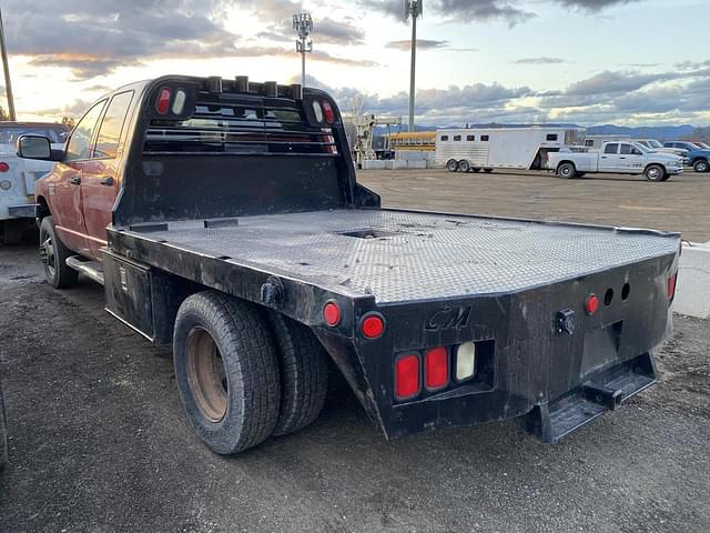 Image of Dodge Ram 3500HD equipment image 3