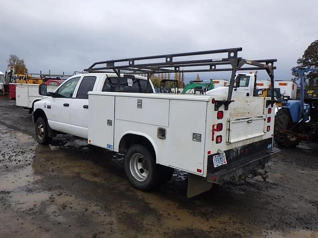 Image of Dodge Ram 3500HD equipment image 4