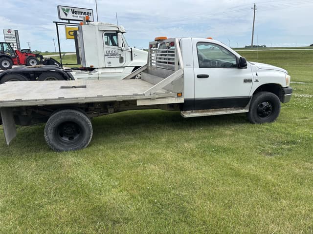 Image of Dodge Ram 3500HD equipment image 1