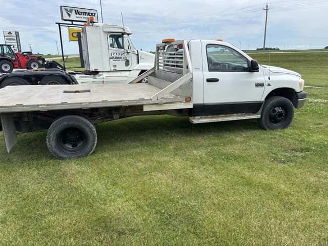 Image of Dodge Ram 3500HD equipment image 1