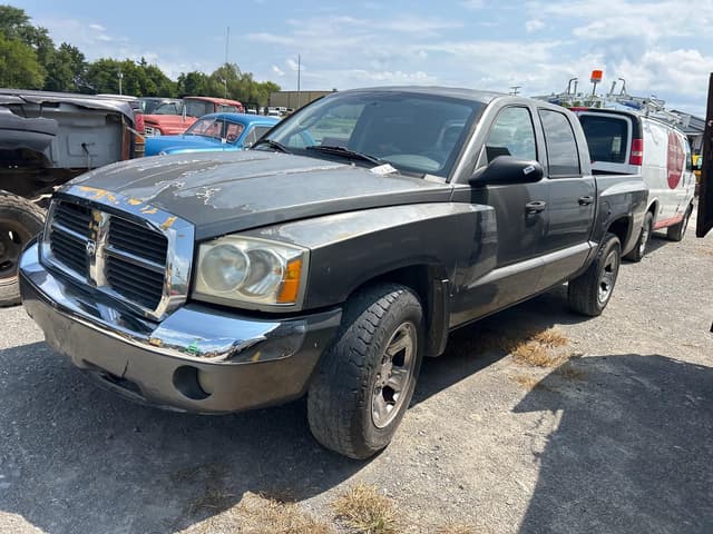 Image of Dodge Dakota equipment image 2