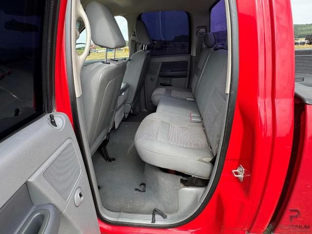 Image of Dodge Ram 1500 equipment image 4