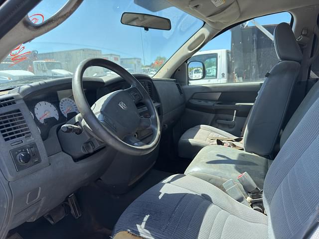 Image of Dodge Ram 1500 equipment image 2