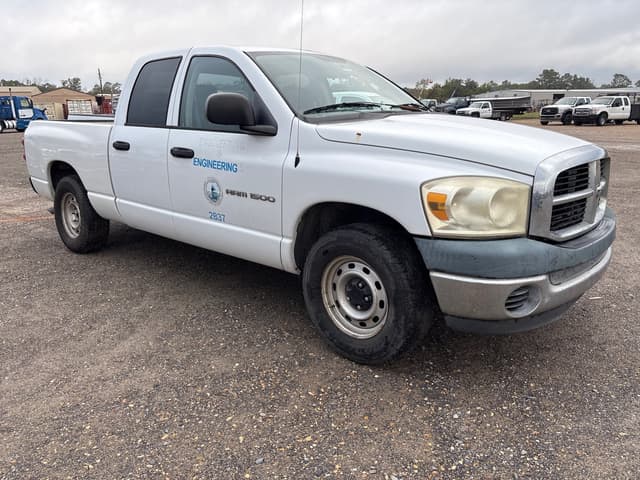 Image of Dodge Ram 1500 equipment image 1