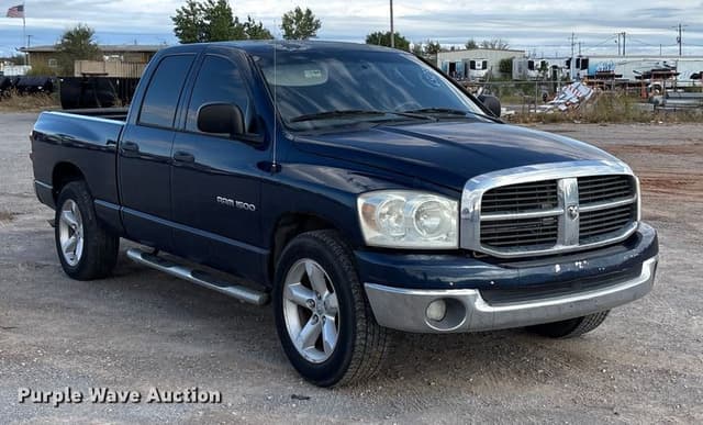 Image of Dodge Ram 1500 equipment image 2