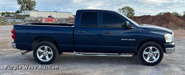 Image of Dodge Ram 1500 equipment image 3