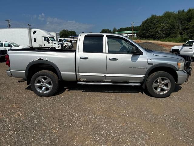 Image of Dodge Ram 1500 equipment image 2